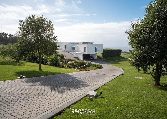 Villa Casa Areias - Surf, Golf And A Wonderful Sea View *